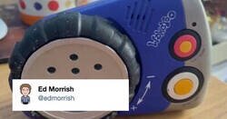 Enlace a Encuentra un reloj despertador que contenía la única grabación de la voz de su difunta madre para que fuera a la universidad