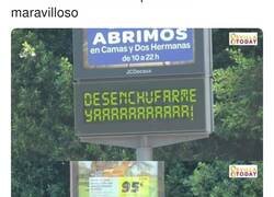 Enlace a Esta genialidad del Sevilla Today te hará desear que ojalá fueran así los carteles, por @kansaita_