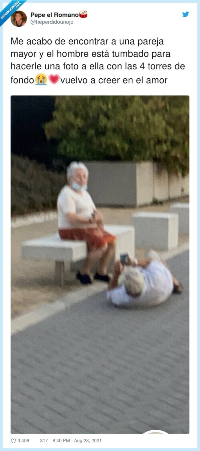 pareja,abuelos,foto,en el suelo