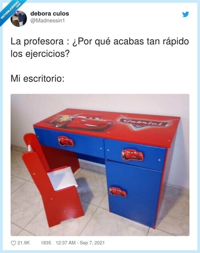 escritorio,ejercicios,profesora,rápido,cars