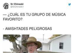 Enlace a ¿Colaboras con alguna organización? Sí, con Amishtia Internacional, por @SrChinaski1