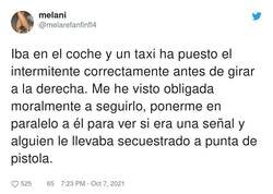 Enlace a El tema de los intermitentes es un reflejo de la sociedad. Voy donde me da la gana y me la sopla el resto, por @melarefanfinfl4