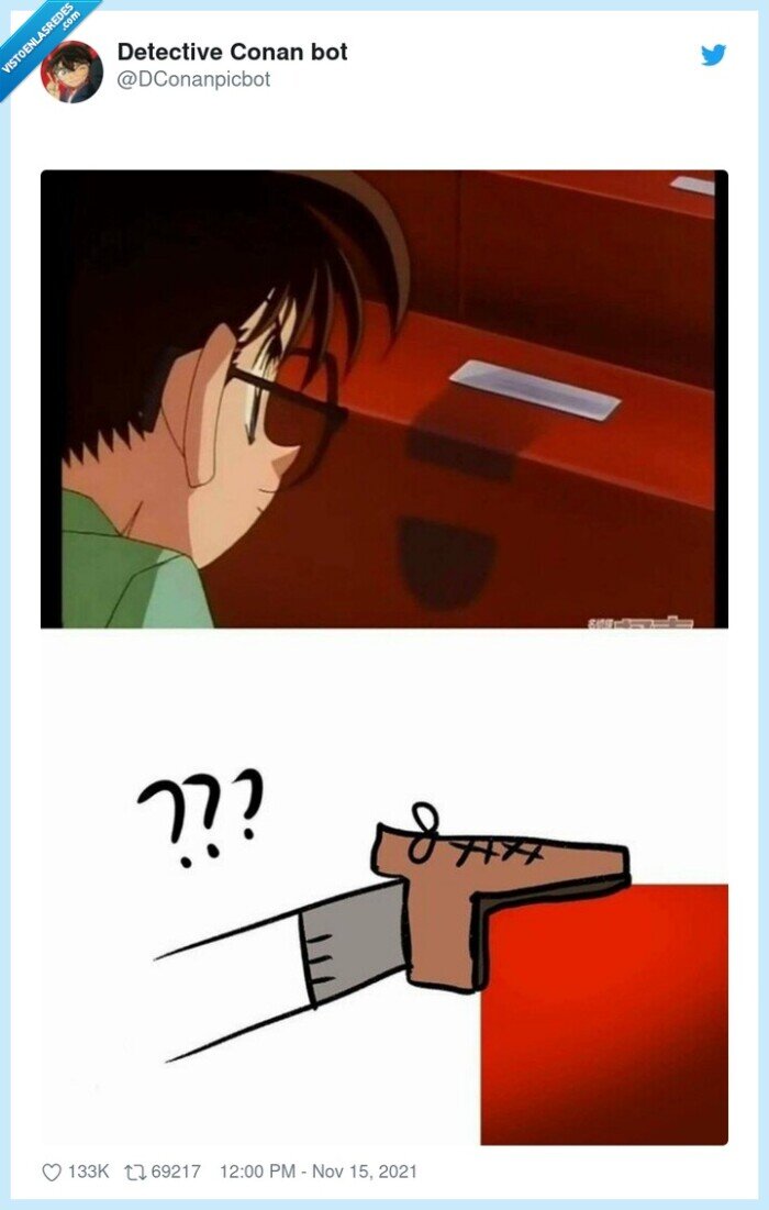 detective conen,zapato,huella