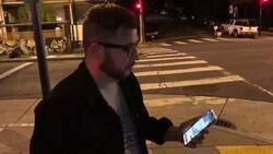Enlace a Esto es el futuro: una persona pide un taxi a Cruise y le viene uno sin conductor. Tremendo