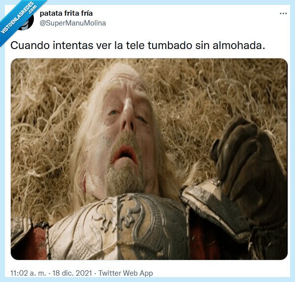 almohada,tumbado,tele