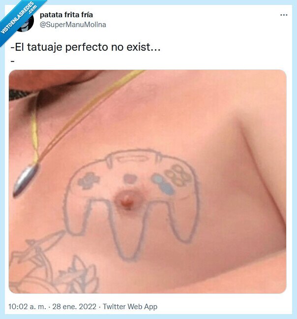 tatuaje,joystick,pezón