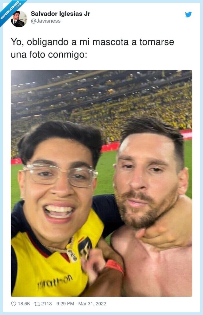 obligando,mascota,tomarse,conmigo,foto,messi