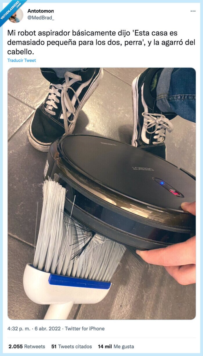 escoba,roomba,robot,pelea