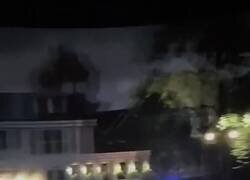 Enlace a Espectacular persecución en una obra de teatro con video mapping