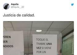 Enlace a Toque la harmónica si sólo viene a firmar un apud acta, por @Aquila__22
