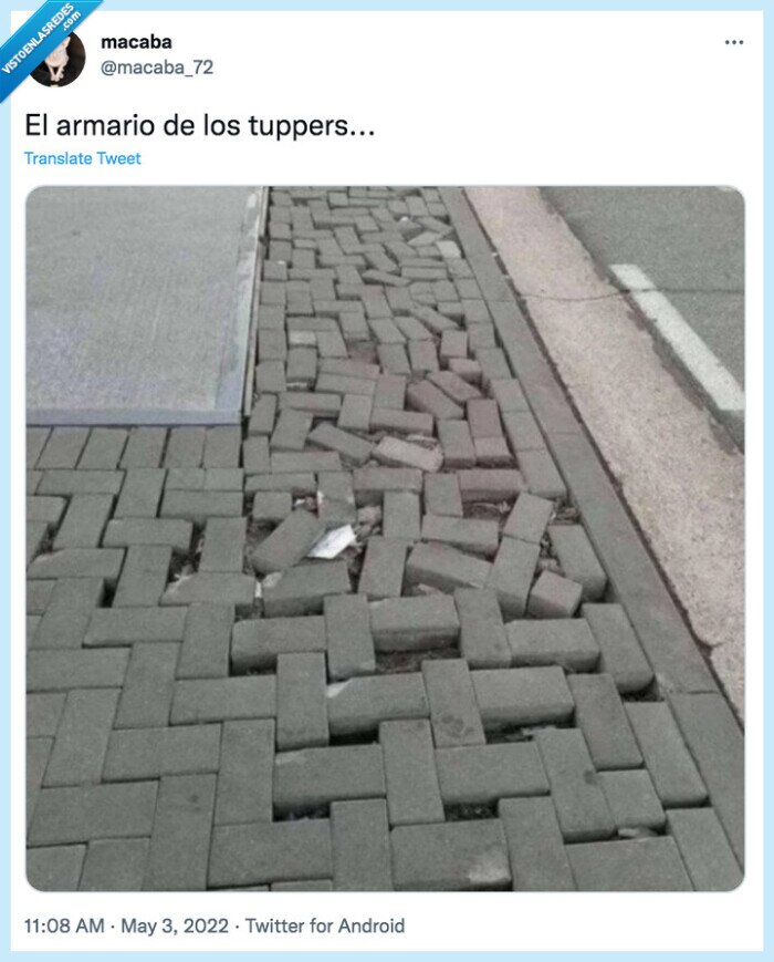 armario,tupper,ladrillos,desorden