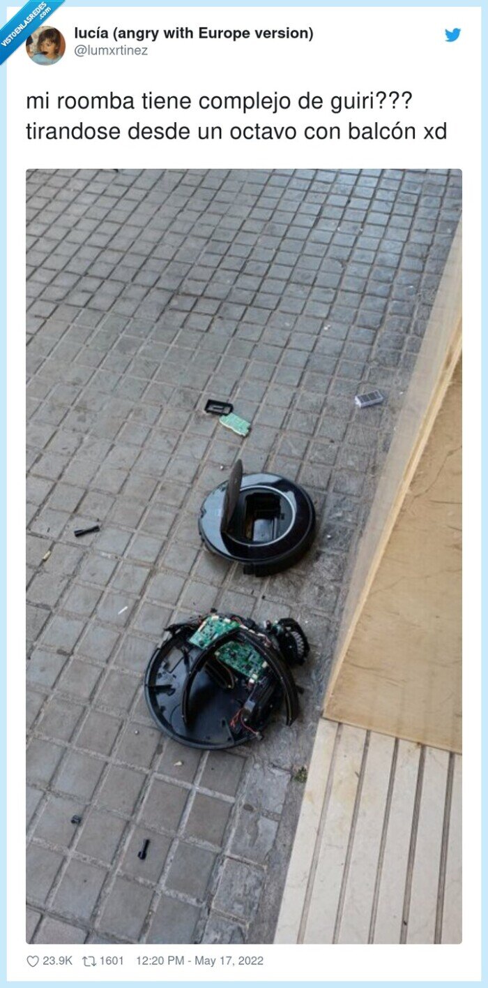 tirandose,complejo,balcón,roomba