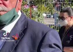 Enlace a Cateto político....no tiene ni idea, por @MalaMalamente