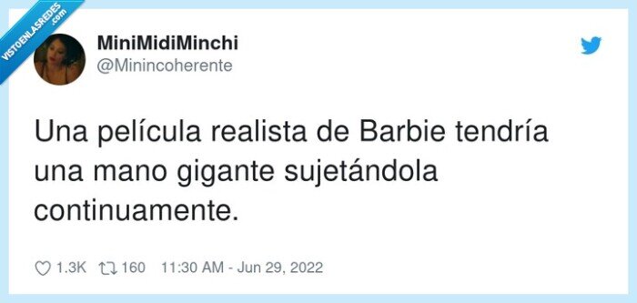 película,realista,barbie,mano gigante