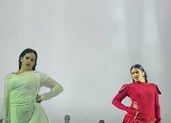 Enlace a Cuando se encuentran dos fulanas en una discoteca, por @ierickcordova