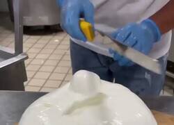 Enlace a Nacimiento de bebés mozzarella, por @CCraneuse