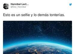 Enlace a El selfie que no quieren ver los terraplanistas, por @Doc_Hannibal