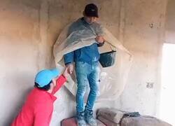 Enlace a Déjales que se lo pasen bien, pobres diablos, por @google_bizarro