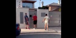 Enlace a El vídeo que está dando vueltas por todo internet por cómo desokupan esta casa a la fuerza, por @MariaMu24417972