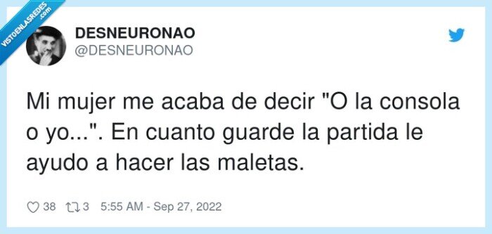 partida,consola,maletas,guardar,mujer