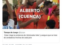 Enlace a Qatar niega la existencia de aficionados fake con banderas de otros países, pero este twittero se ha encargado de desmentirlo, por @David_Guti