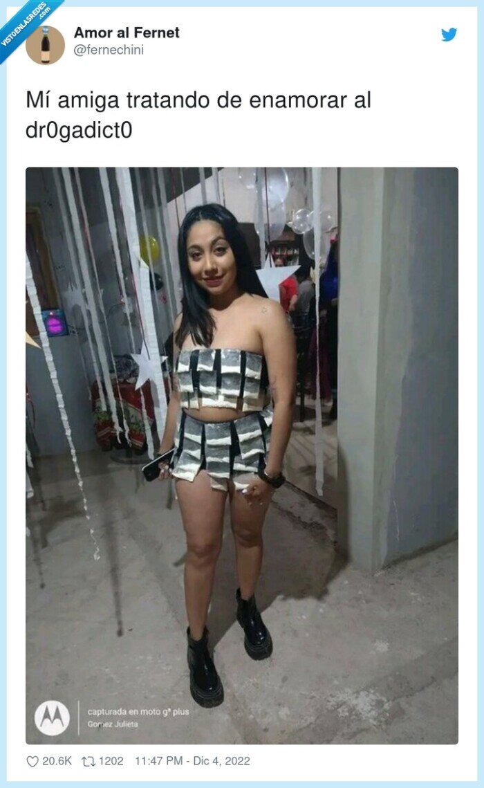 dr0gadict0,tratando,enamorar,amiga,vestido,sobrecitos,coca,sobres