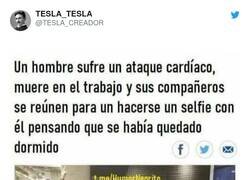 Enlace a Les faltó un mortadelo, por @TESLA_CREADOR