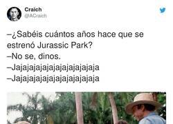Enlace a Facts de Jurassic Park , por @ACraich