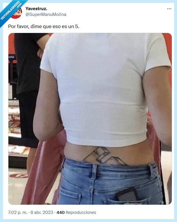 5,esvástica,tatuaje