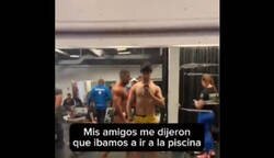 Enlace a Hay amigos cabrones y luego están los de este chaval,  le dijeron que iban a ir a la piscina y lo apuntaron a un concurso de culturismo