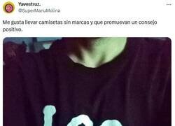 Enlace a Y, sirve como homenaje a Stan Lee, Spike Lee, Bruce Lee, Tommy Lee Jones por @supermanumolina