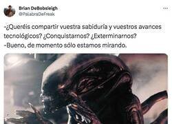 Enlace a Lo típico en las tiendas, versión alien, por @PalabraDeFreak