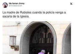 Enlace a La señora se lo ha tomado en serio, por @TirodeGraciah