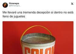 Enlace a La otra versión de la caja de los hilos, por @Rimanegra_