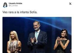 Enlace a ¿Habrá cambiado de colegio que está tan rara la infanta?, por @u_arroba