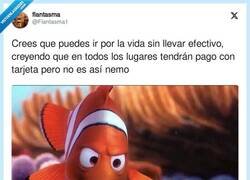 Enlace a A mí me mata cuando solo aceptan efectivo, por @Flantasma1