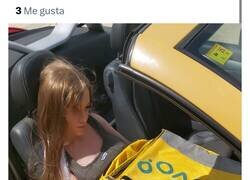 Enlace a Vacila de trabajo como glovo y mujer y... brutal si haces zoom a la foto