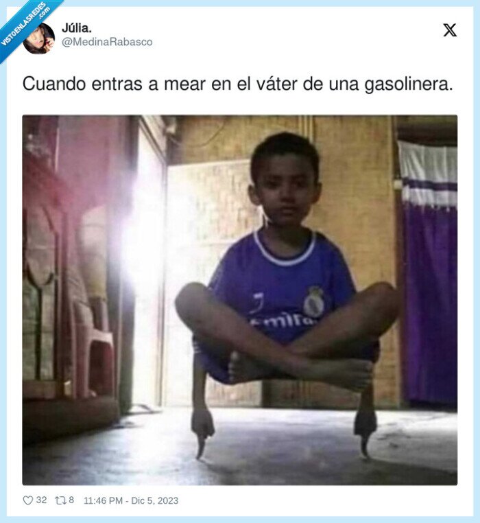 gasolinera,entrar,váter,mear