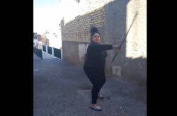 Enlace a Imagina ser un villano y encontrarte con esta guerrera en tu camino