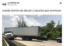 Enlace a ¿Qué?, por @Lapreviaok_