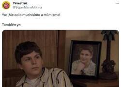 Enlace a Love me. Love me not por @supermanumolina