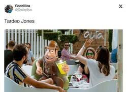 Enlace a Tardeo Jones, por @Godzyllica