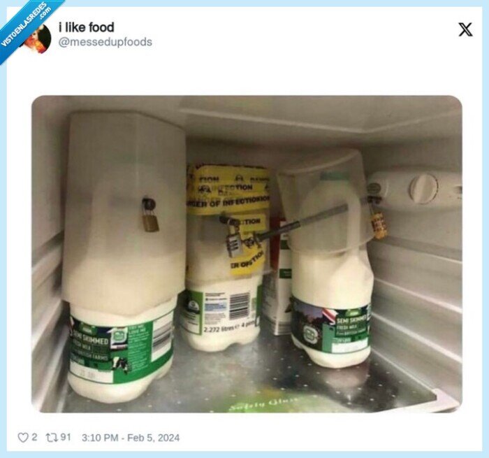 candados,nevera,oficina,leche