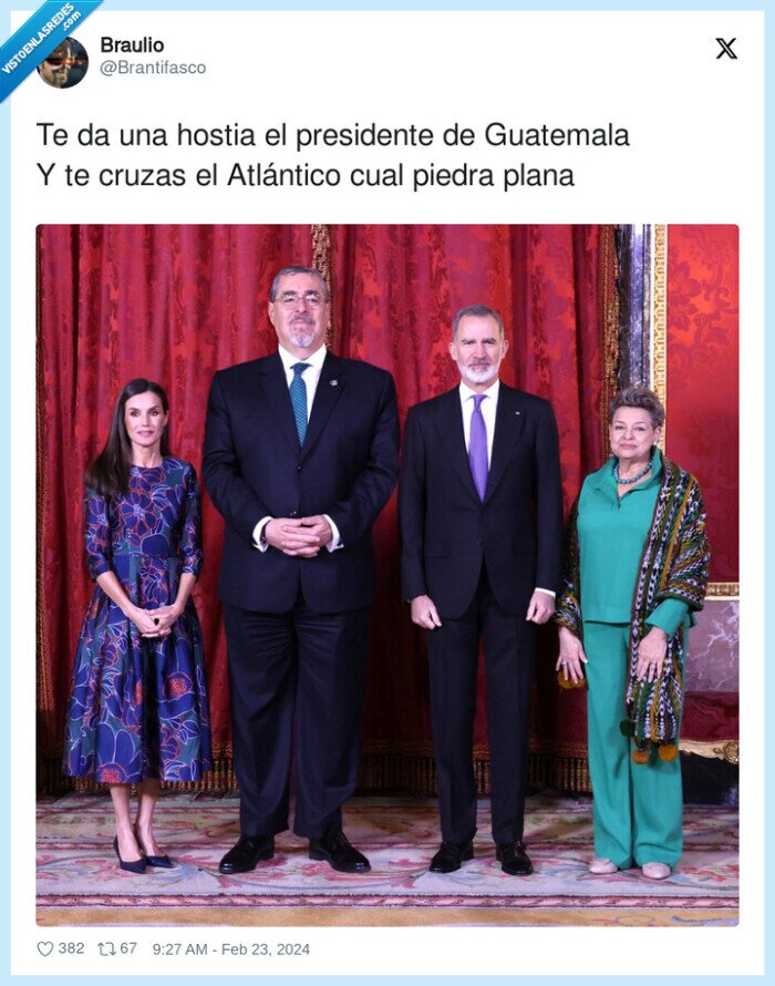 1537584 - Su mano es como la cabeza de Letizia, por @Brantifasco