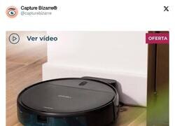 Enlace a Cosas que pasan con las roombas, por @capturebizarre