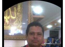 Enlace a El típico troll de internet que olvida que tiene una foto real en su perfil