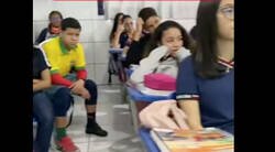 Enlace a Un nuevo método infalible en educación para los niñatos que solo viven por su móvil