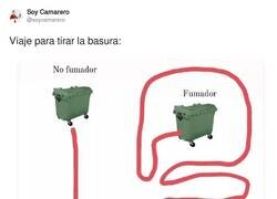 Enlace a Dos formas distintas de tirar la basura, por @soycamarero