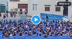 Enlace a Sacude tu teléfono y la gente parará de moverse