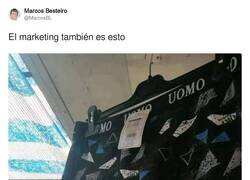 Enlace a Se lo compraba solo por la originalidad, por @MarcosBL